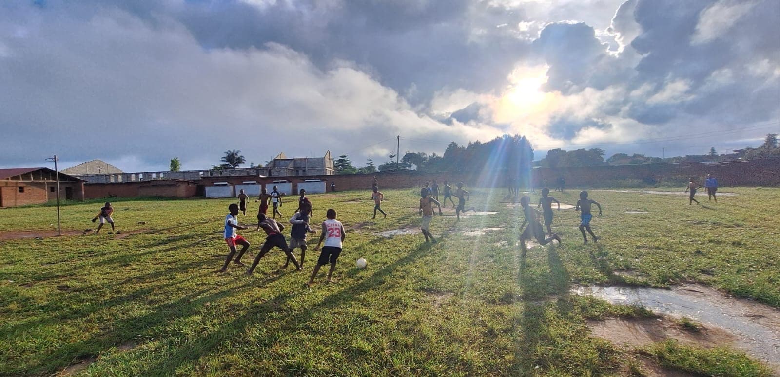 Luchtfoto: Soweto, de armste wijk van Mzuzu