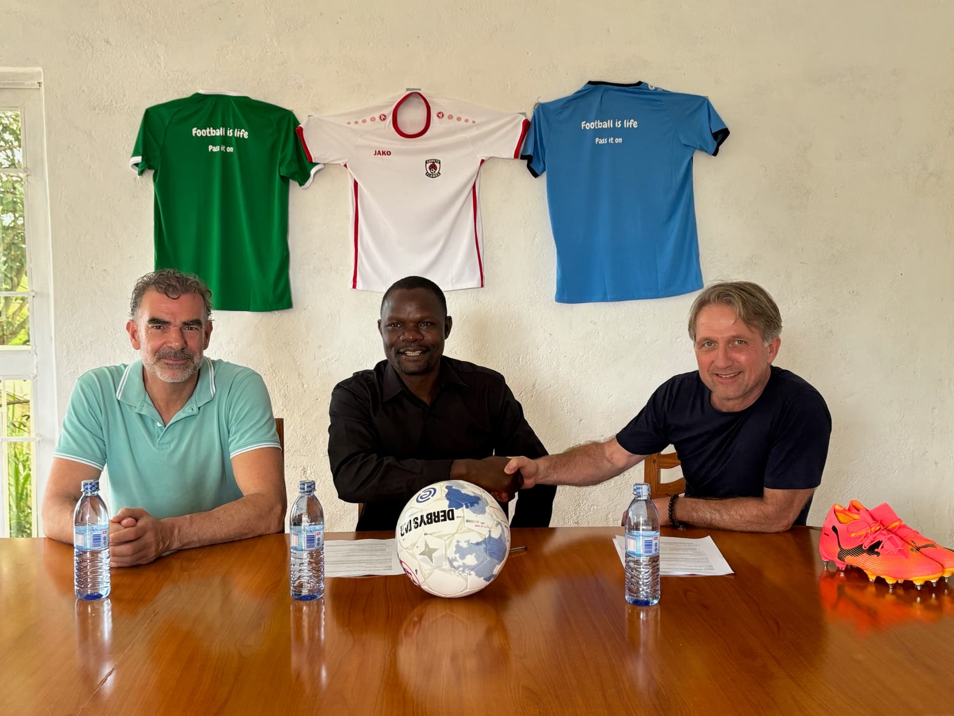 UNGWERU en Football is Life — partnerschap in Mzuzu